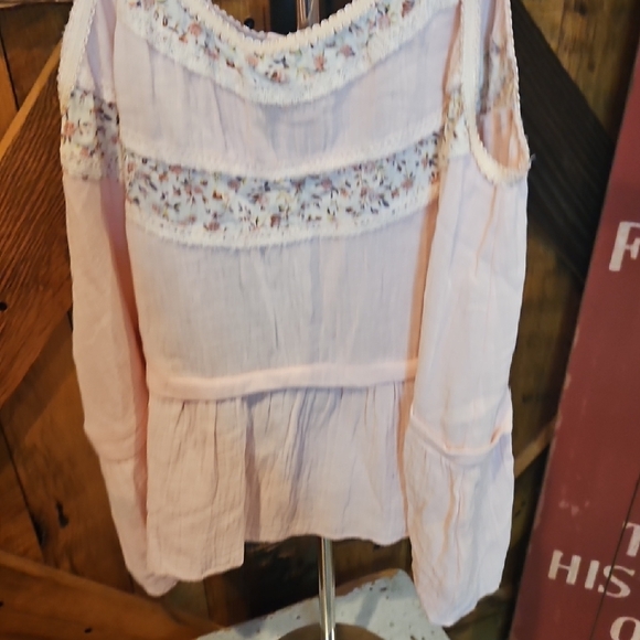 274 POL Soft Blush Lace-Trim Button Cami - Picture 8 of 12